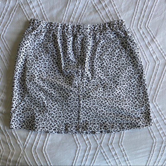 Baccini Dresses & Skirts - Baccini Black and white leopard print Skirt shorts